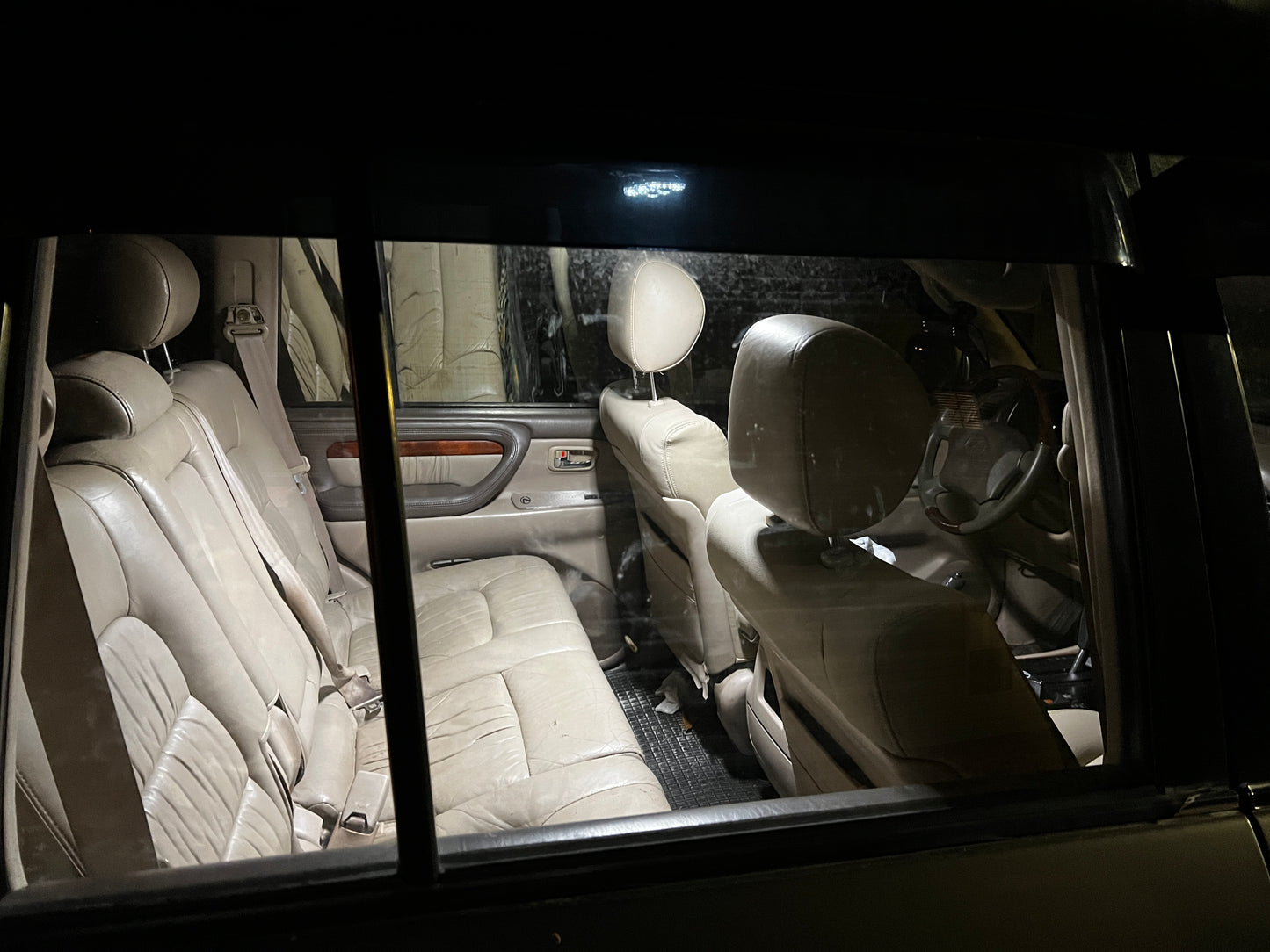 100 Series Second Row Cyclone Dome Light