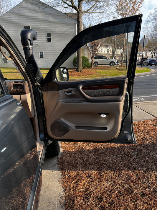 100 Series Cyclone Door Lights