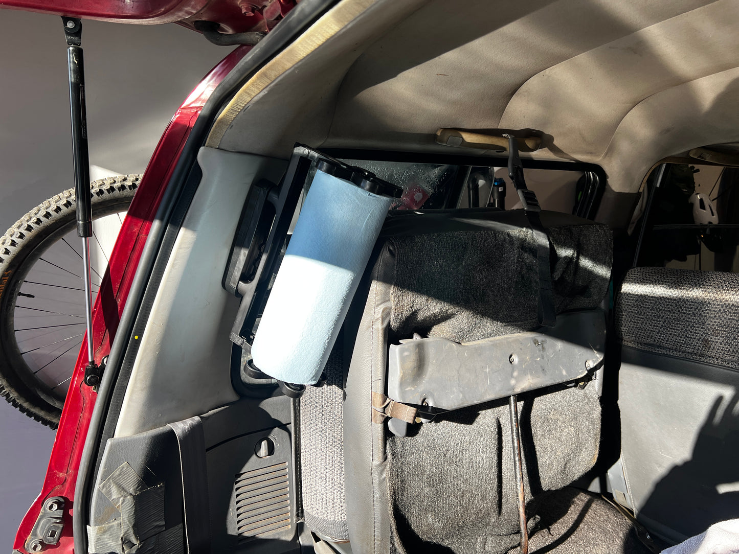 80 Series LC/LX Third Row Seatbelt Paper Towel Mount