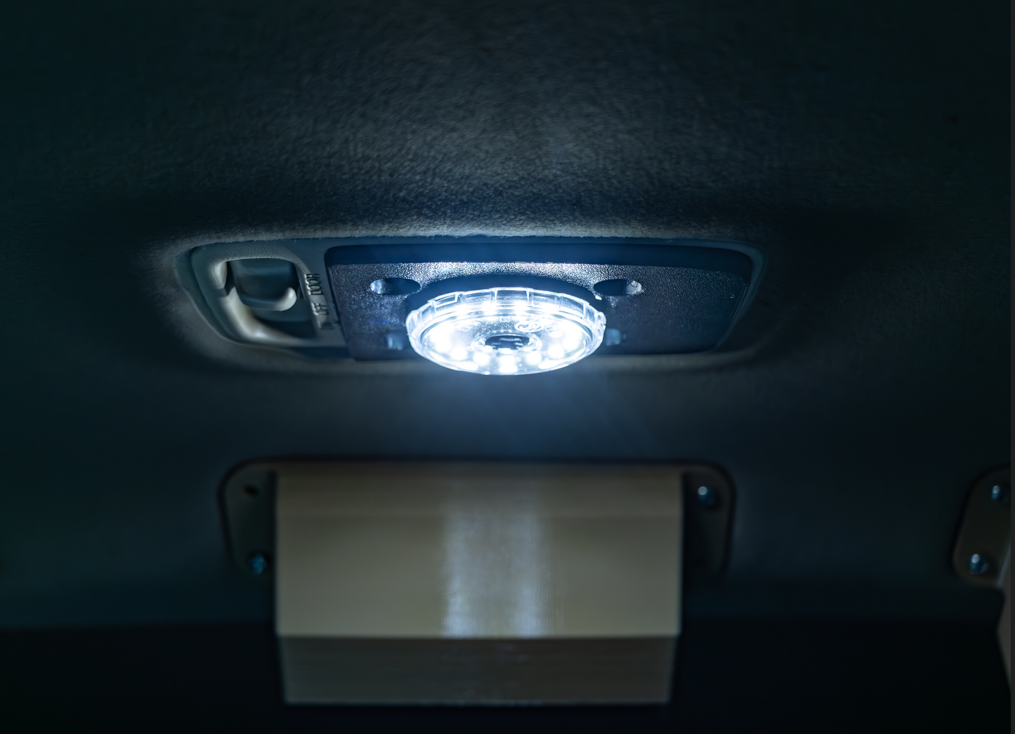 100 Series Cargo Area Cyclone Dome Light